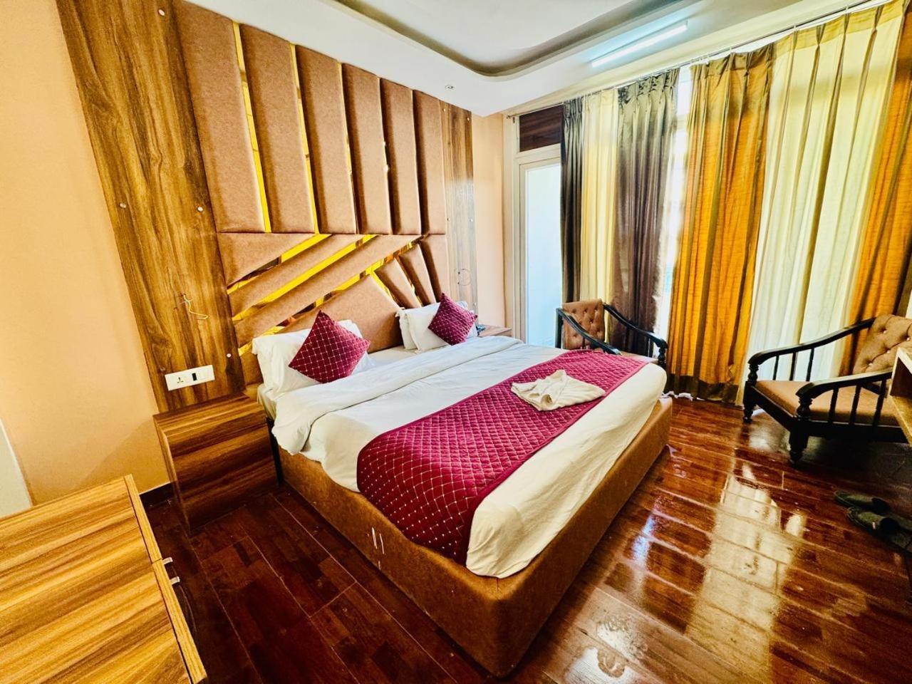 Royal Majestic View Point Lodge Manāli Zewnętrze zdjęcie