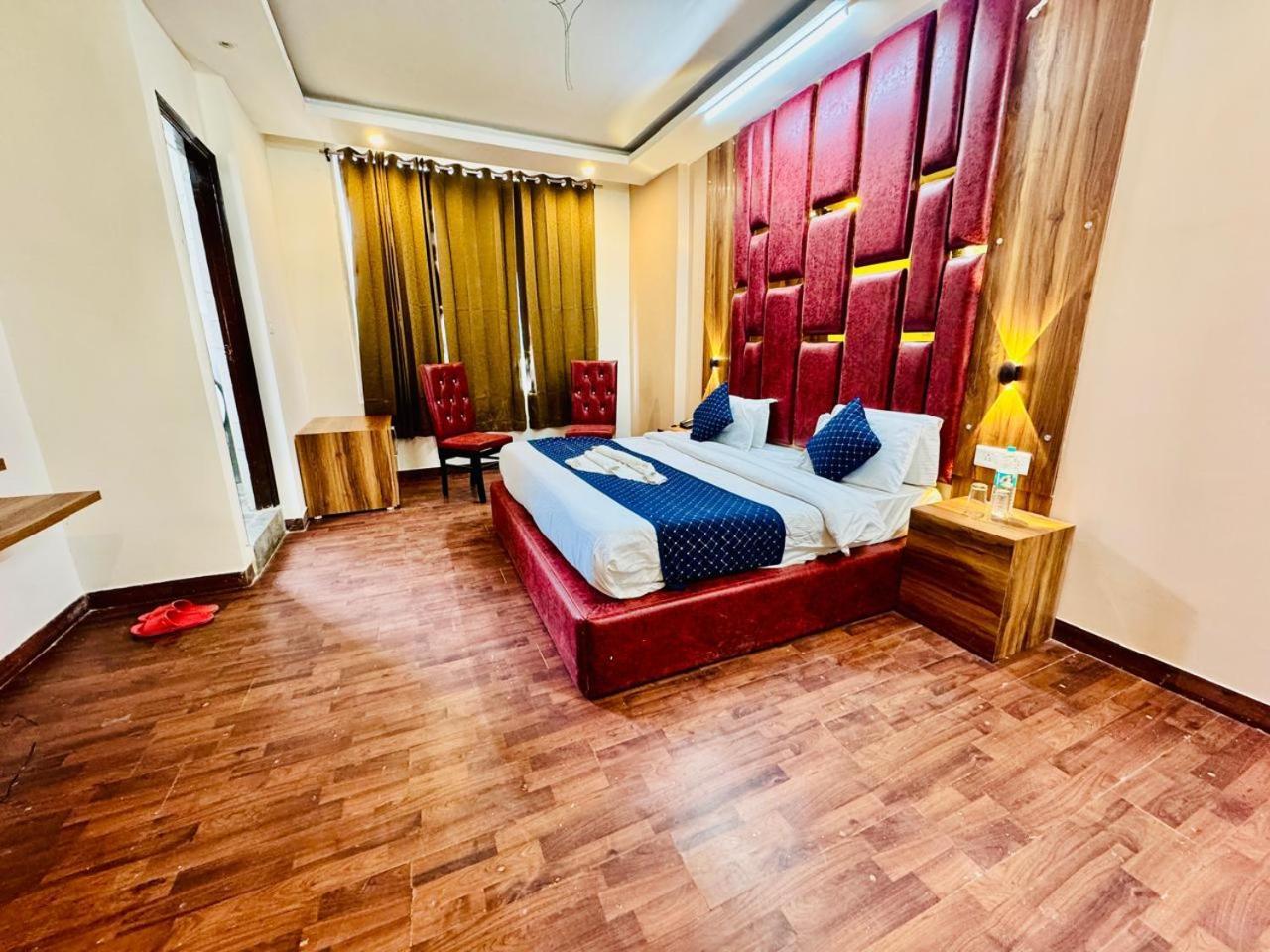 Royal Majestic View Point Lodge Manāli Zewnętrze zdjęcie